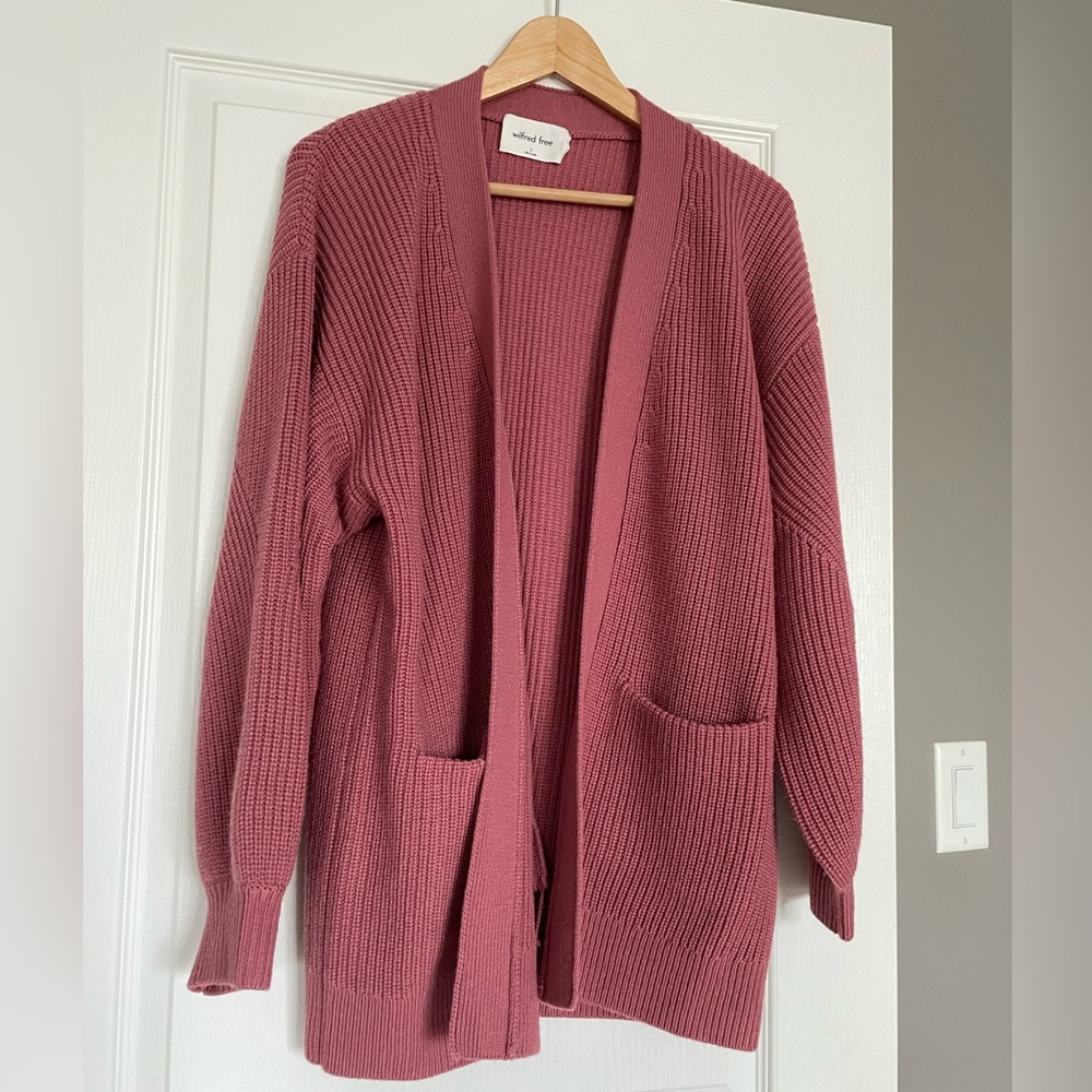 Aritzia Unwind sweater